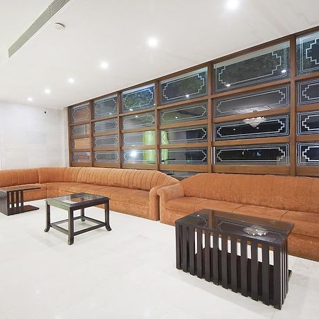 Hotel Regent Continental Делхи Екстериор снимка