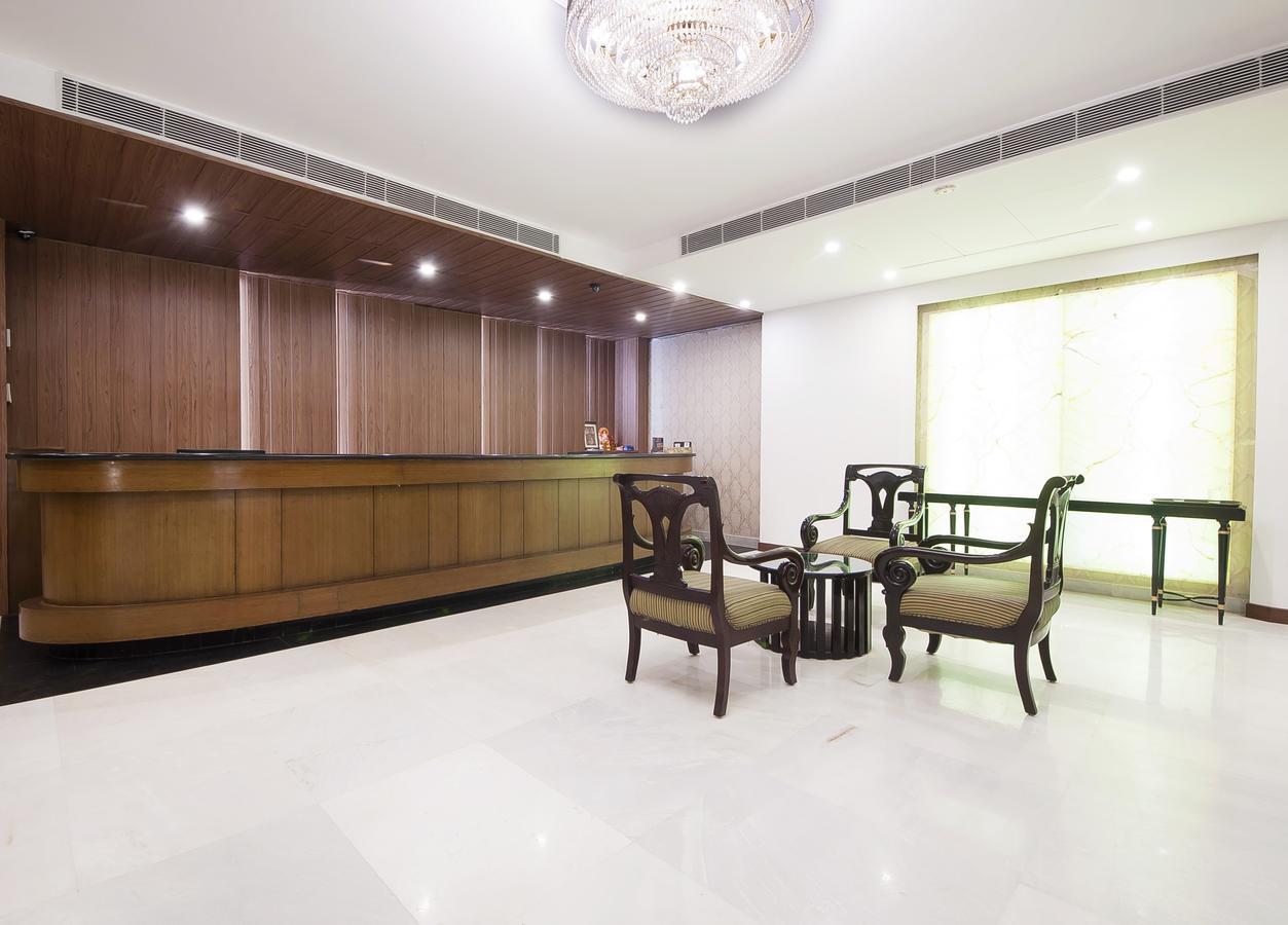 Hotel Regent Continental Делхи Екстериор снимка