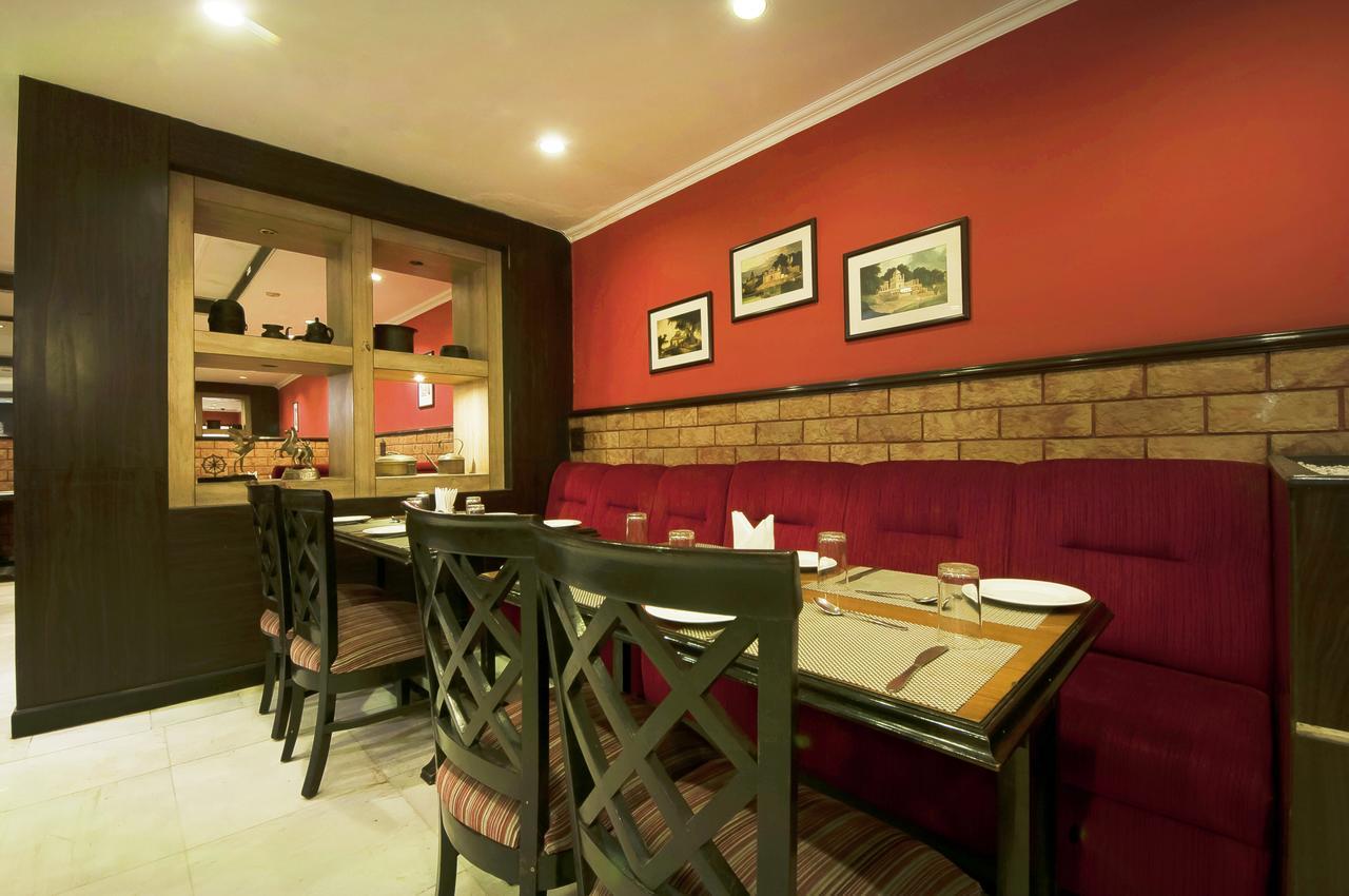 Hotel Regent Continental Делхи Екстериор снимка