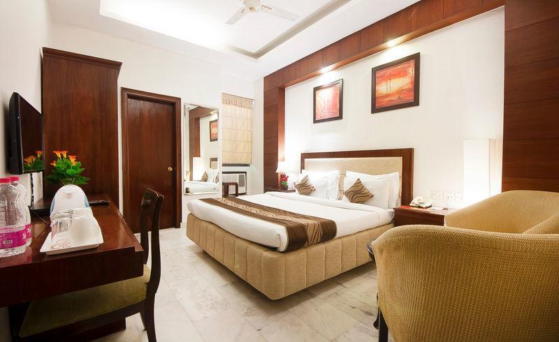 Hotel Regent Continental Делхи Екстериор снимка